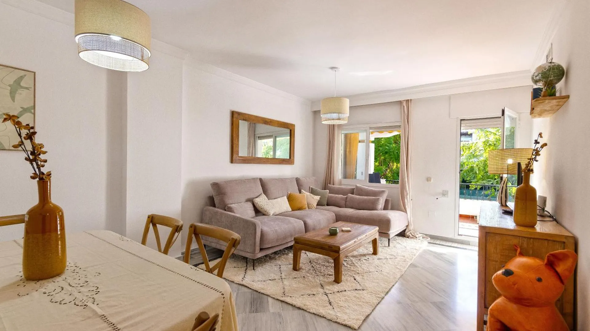 2034 Hacienda Nagueles I Marbella Golden Mile Apartment