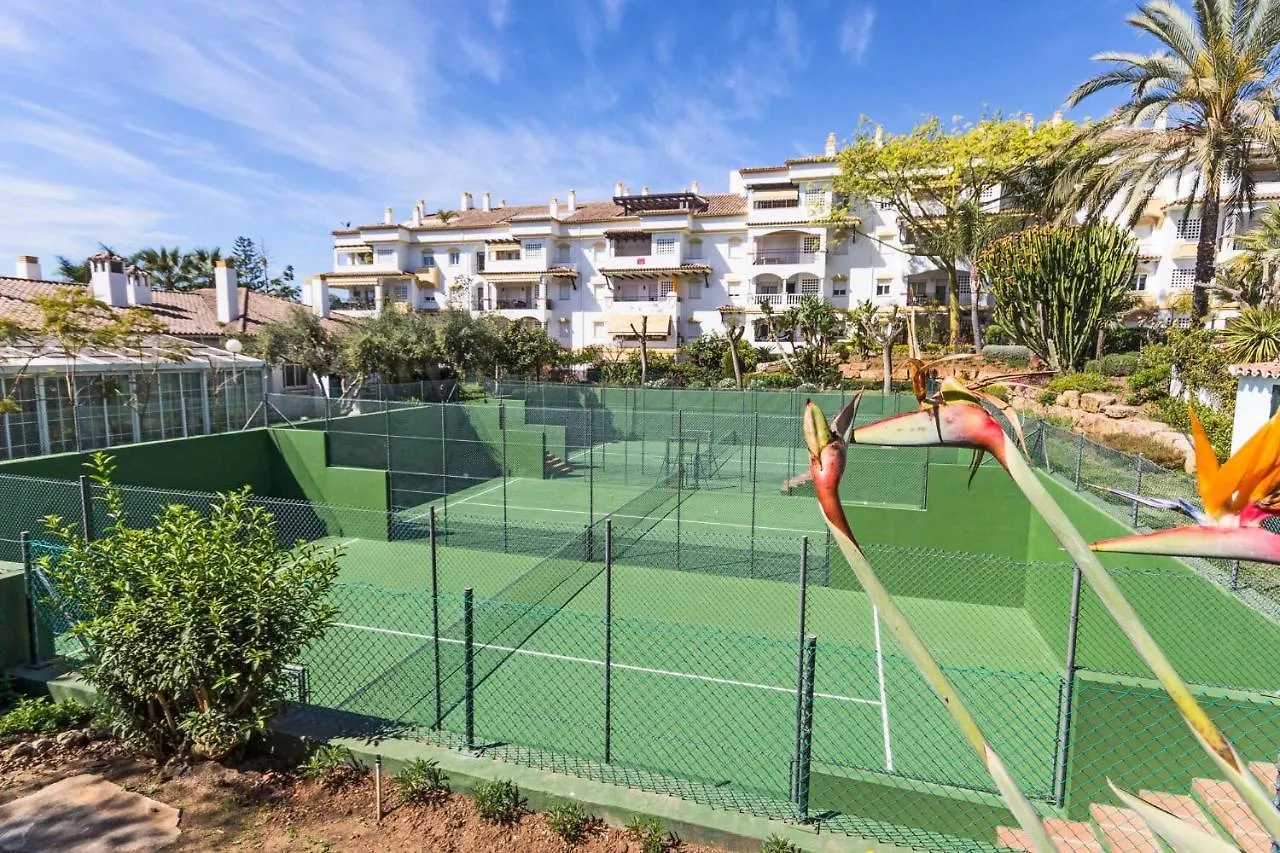 2034 Hacienda Nagueles I Marbella Golden Mile Apartment