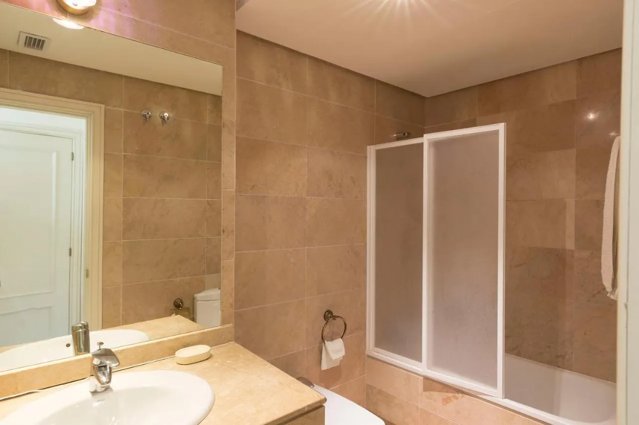 2034 Hacienda Nagueles I Marbella Golden Mile Apartment