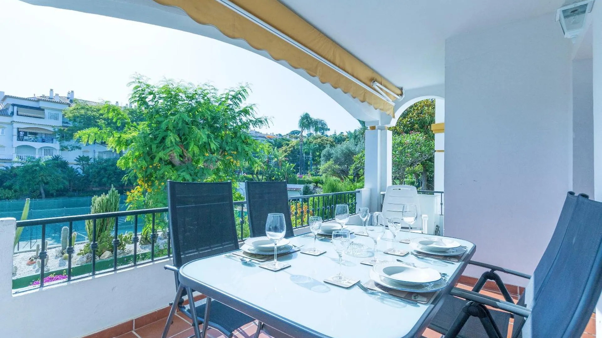 2034 Hacienda Nagueles I Marbella Golden Mile Apartment