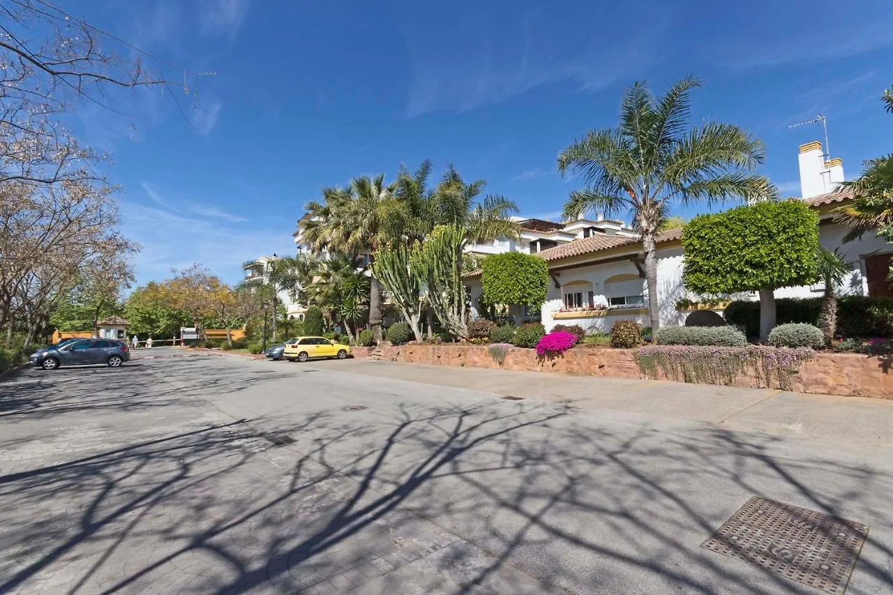 2034 Hacienda Nagueles I Marbella Golden Mile Apartment