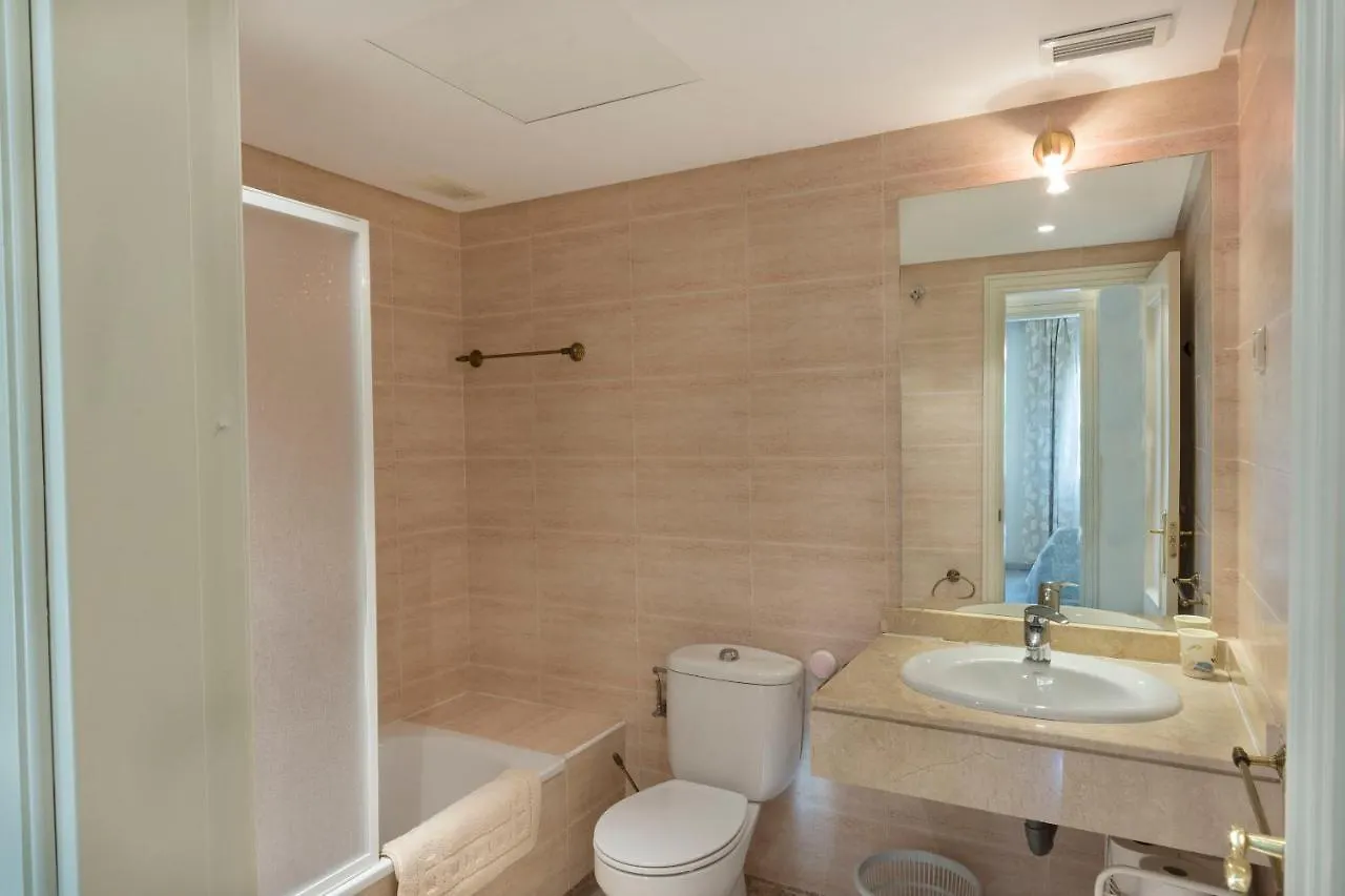 2034 Hacienda Nagueles I Marbella Golden Mile Apartment