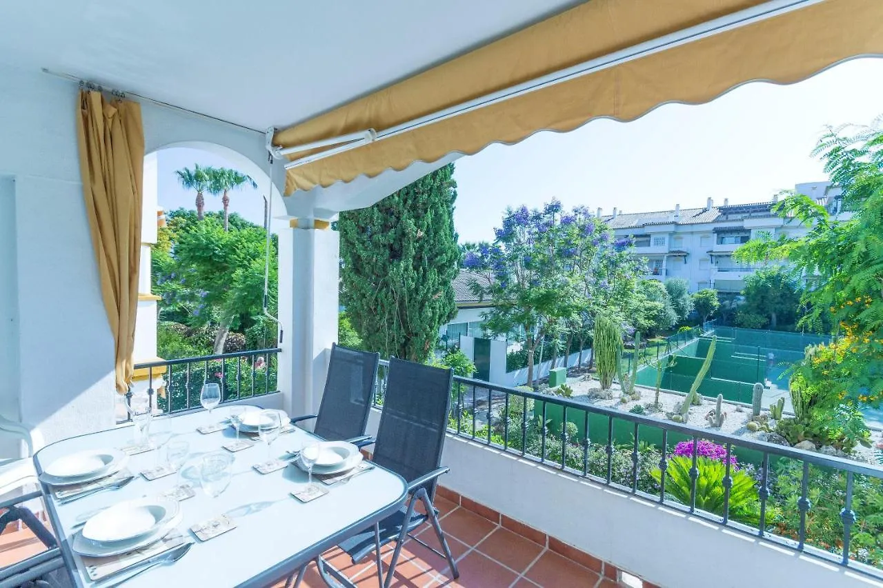 2034 Hacienda Nagueles I Marbella Golden Mile Apartment
